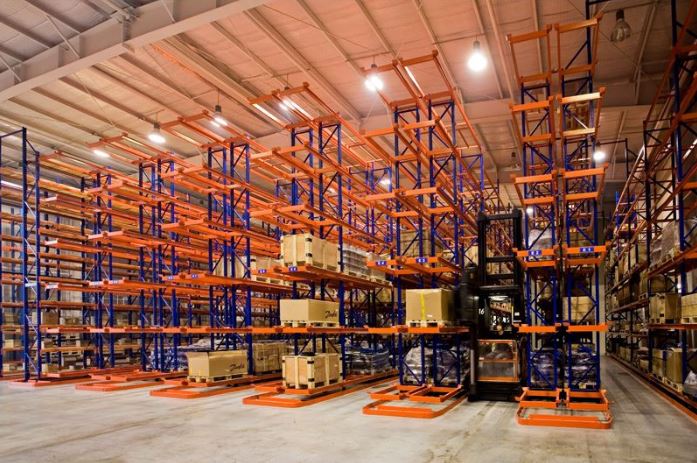 What is Very Narrow Aisle (VNA) Pallet Racking?