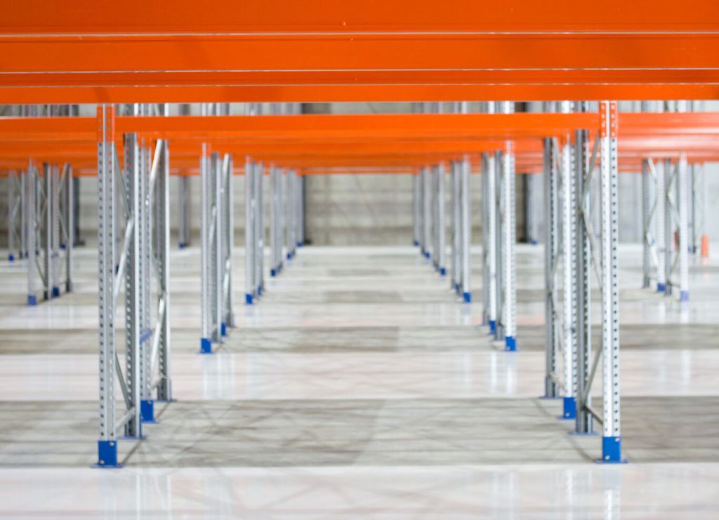 What is the Best Storage System for Industrial Warehouses?
