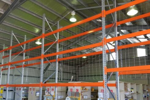Pallet Racking With Mesh Backing